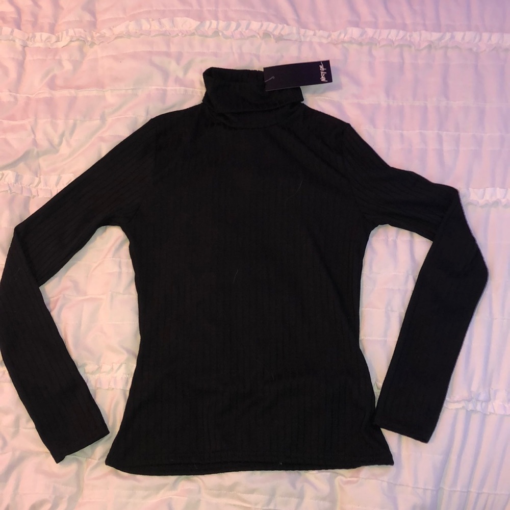 NASTY GAL - TAGS STILL ON black turtle neck